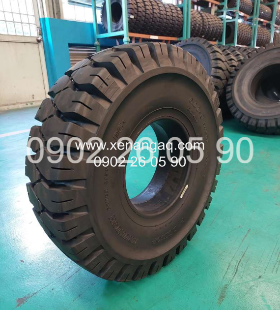 Vỏ Đặc Xe Nâng 23x9-10 Hiệu Dunlop